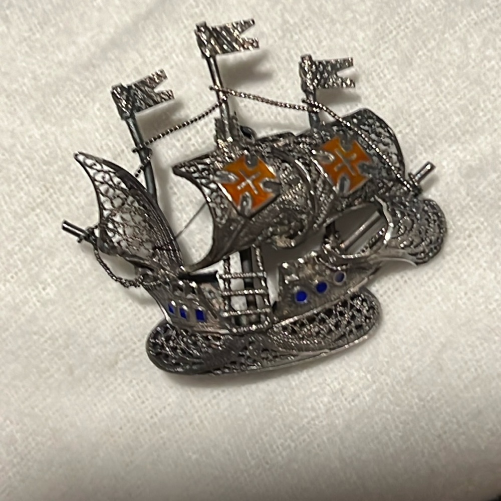 Portuguese brooch
